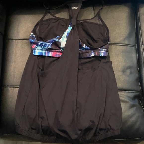 Express shelf bra tank, size S - Picture 2 of 7